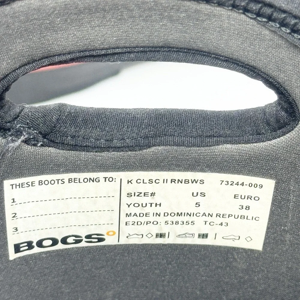 BOGS Youth Classic II Boot - Rainbow Stars Size 5 Waterproof Handles
